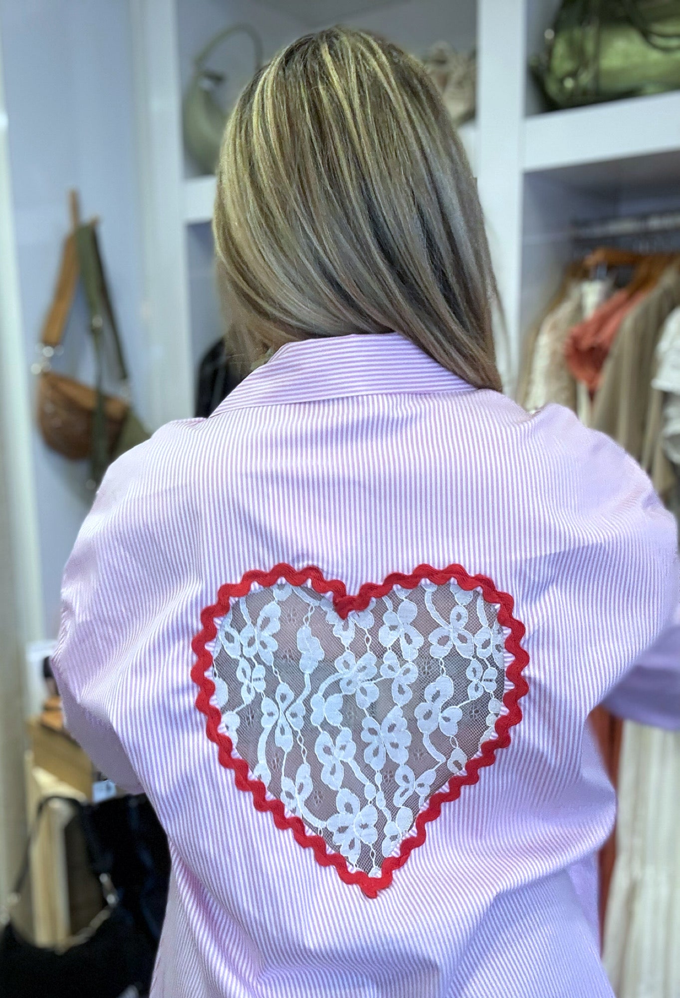 La chemise coeur et dentelle