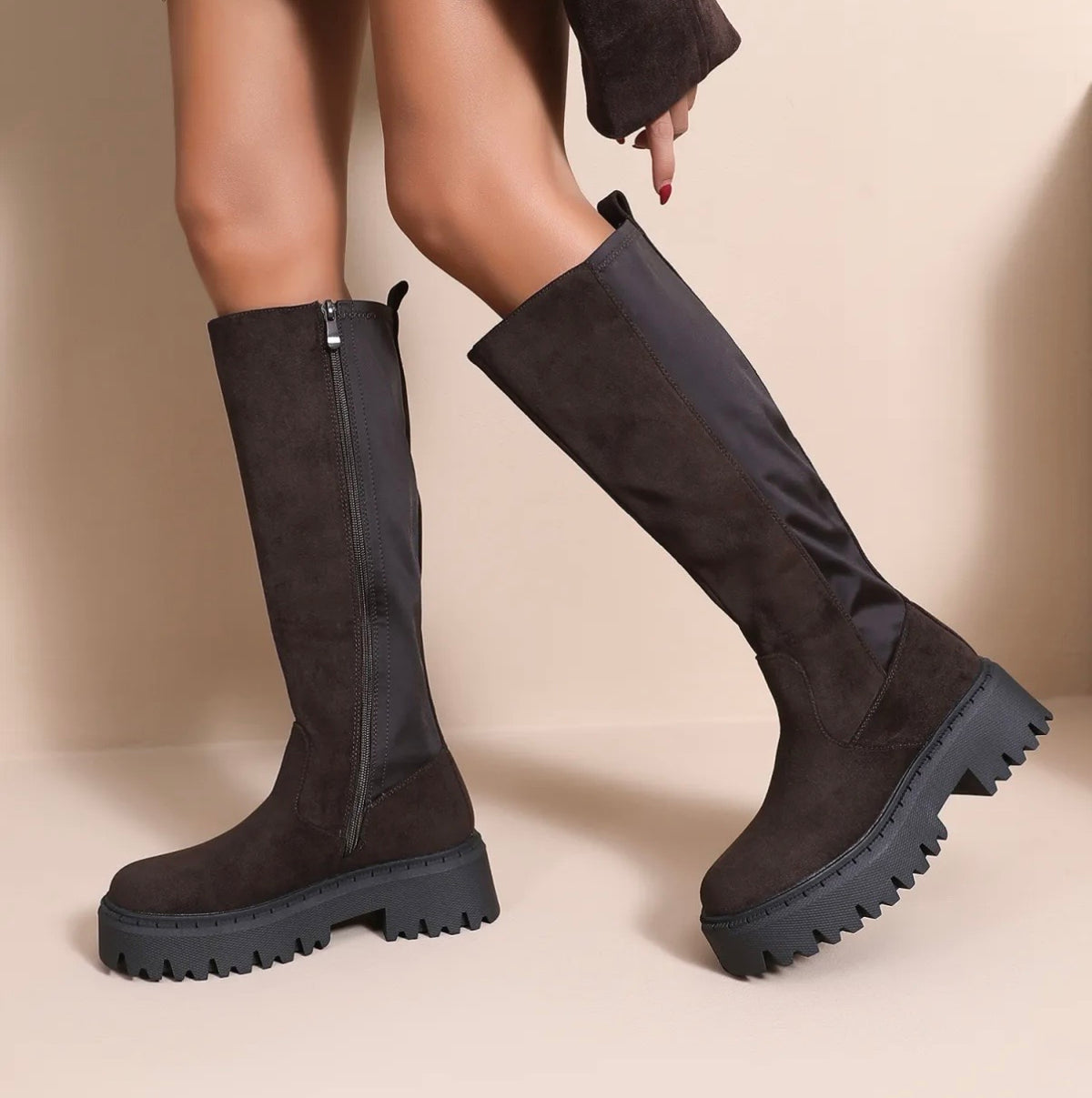 Bottes hautes brunes