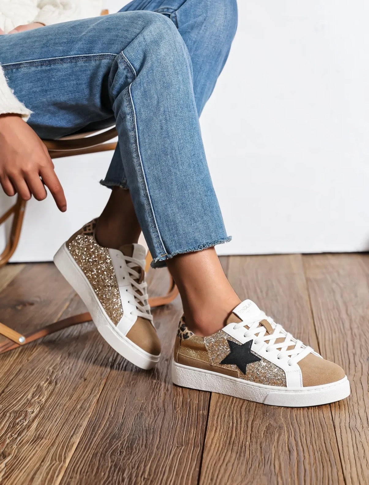 Les sneakers étoiles paillettes